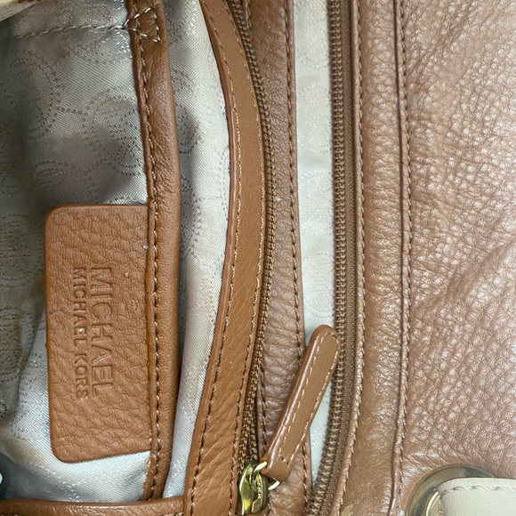 Tan Michael Kors handbag - Picture 4 of 6